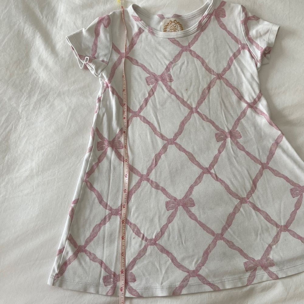 TBBC Polly play dress in Belle Meade Bow size 4T, in play condition (see photos)